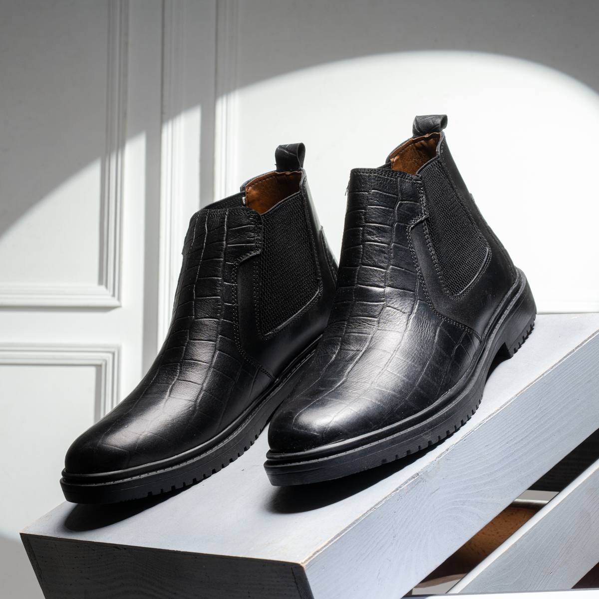 MEN’S HALF BOOT SHOE