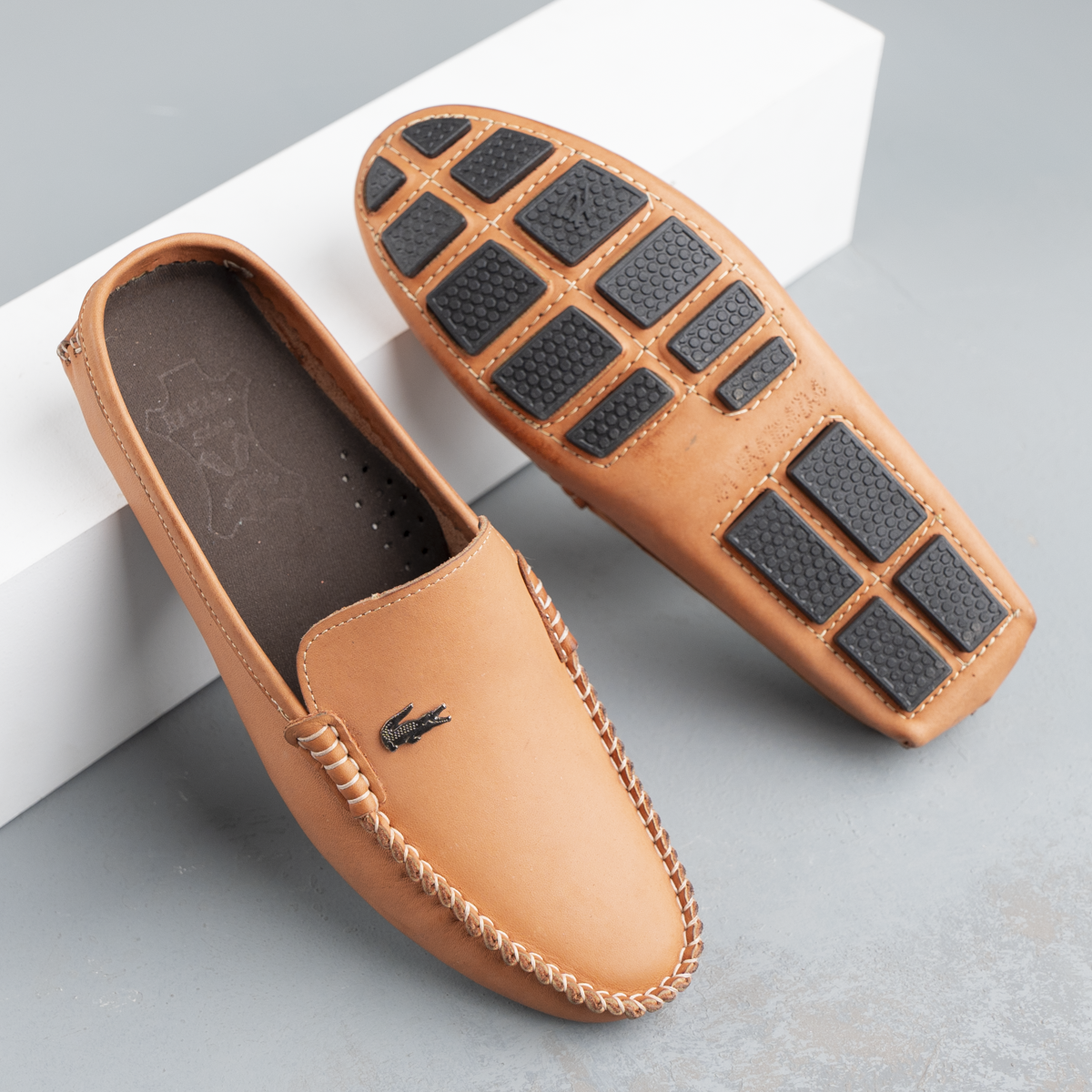 Lcocsta Leather Clogs