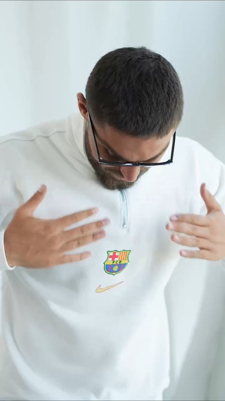 BARCELONA QUARTER-ZIP SWEATSHIRT